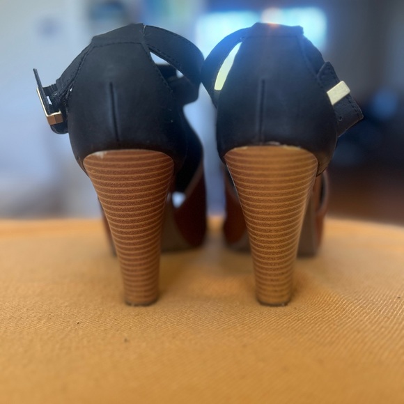 Black and brown open toe block heels with ankle strap - Picture 4 of 5